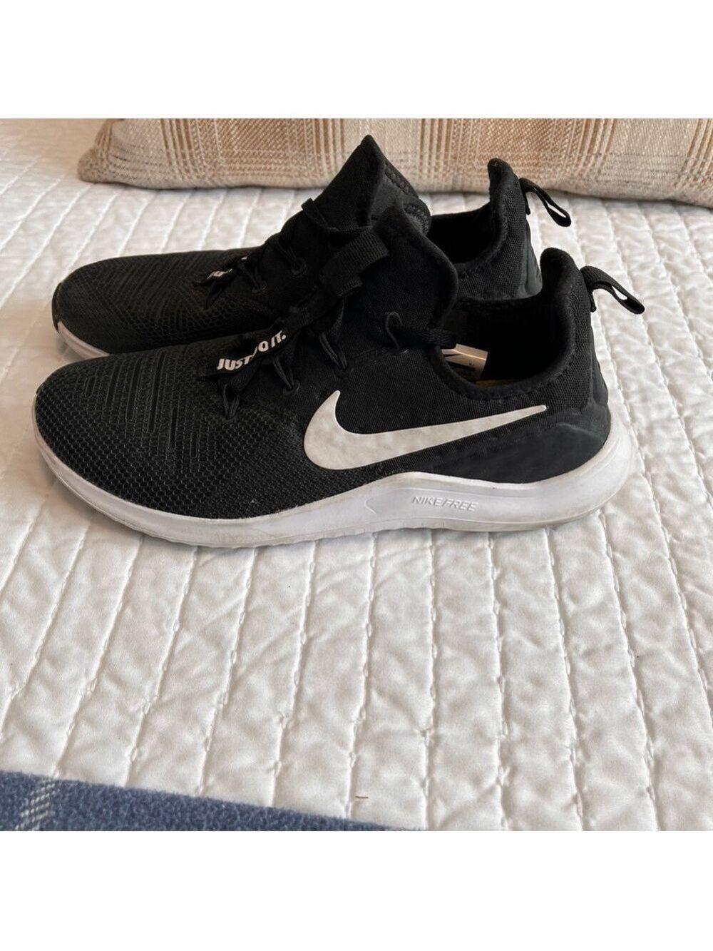 Nike Just Do It Black Athletic cross trainers